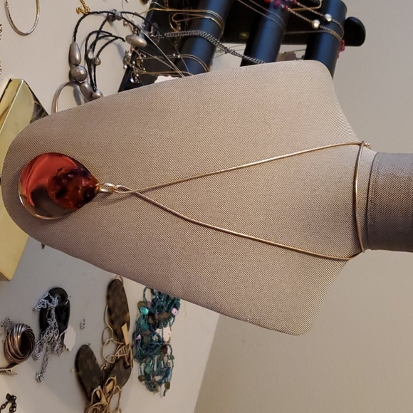 Necklace - Picture 2 of 3